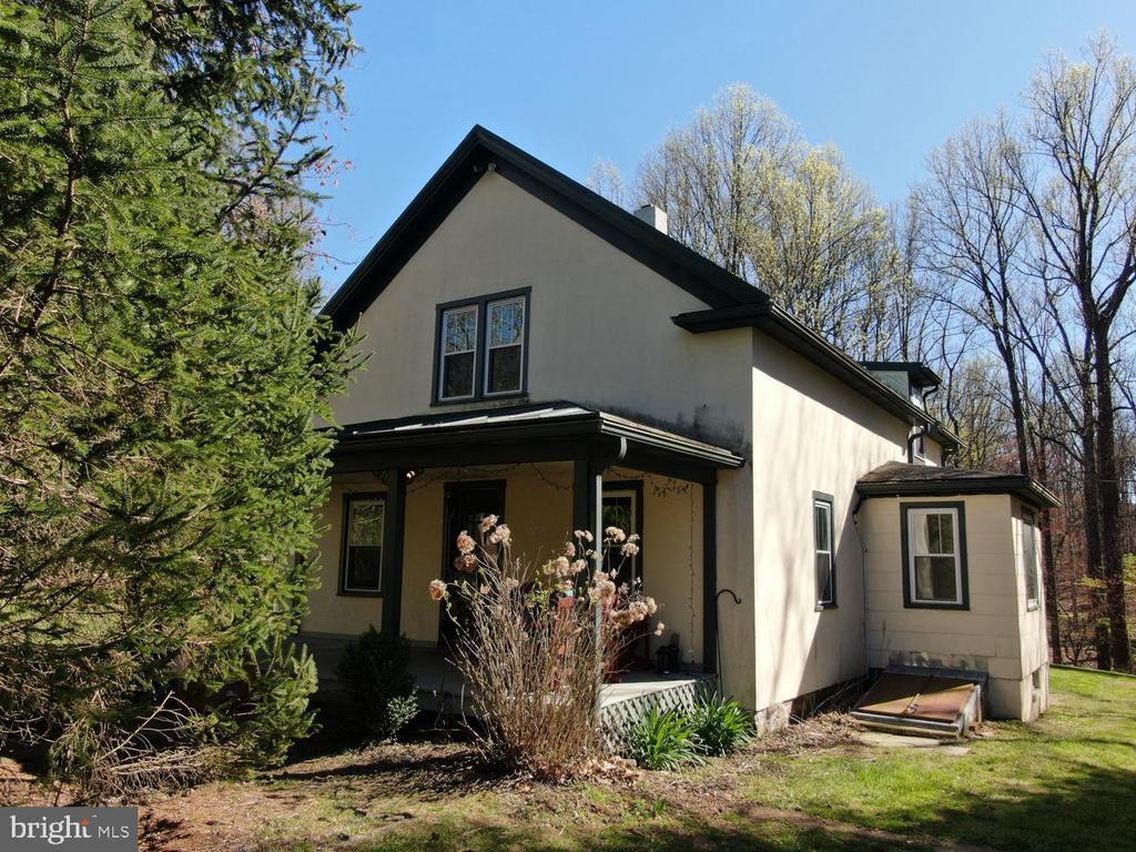 616 Pine Grove Rd, Bluemont, VA 20135 House Rental in Bluemont, VA