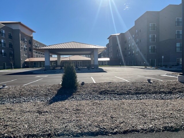 Foto del edificio - Serenity Shores Apartments