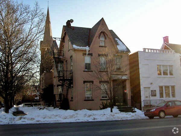 Primary Photo - 537 High St