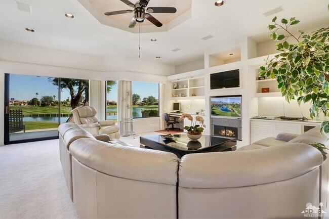 Foto del edificio - 54332 Inverness Way