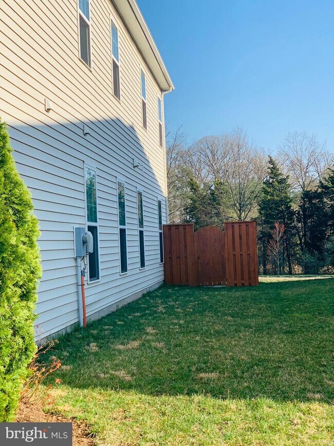 Building Photo - 43203 Stillwater Terrace