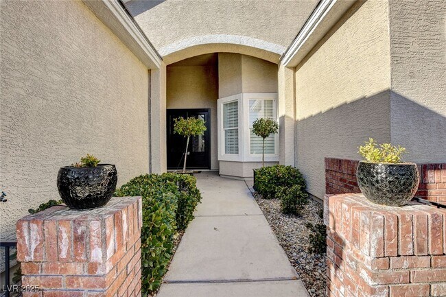 Foto del edificio - 10728 Elm Ridge Ave