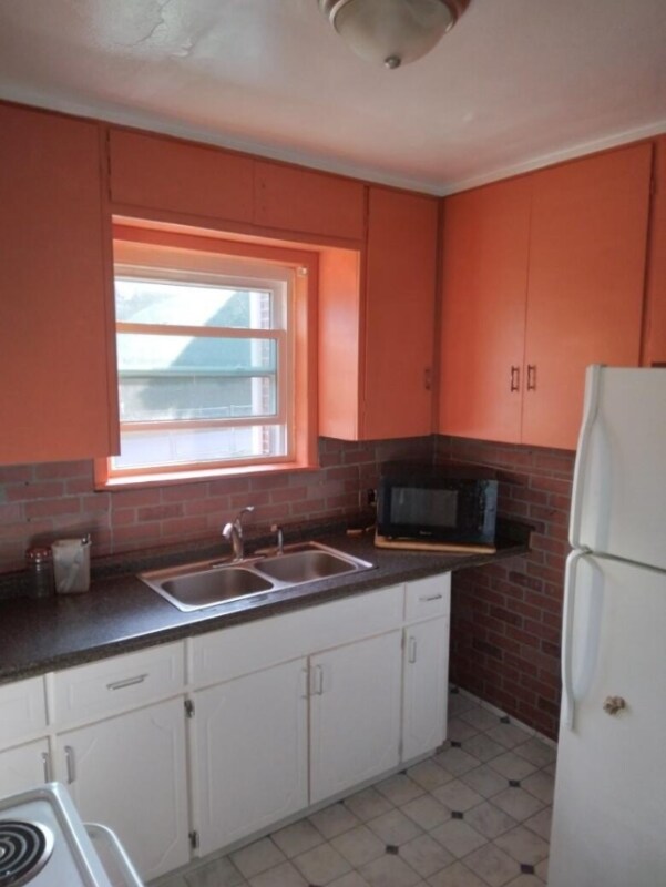Foto del edificio - 404 Brown St