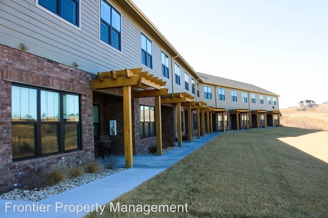 Building Photo - 2029 Vanesta Pl