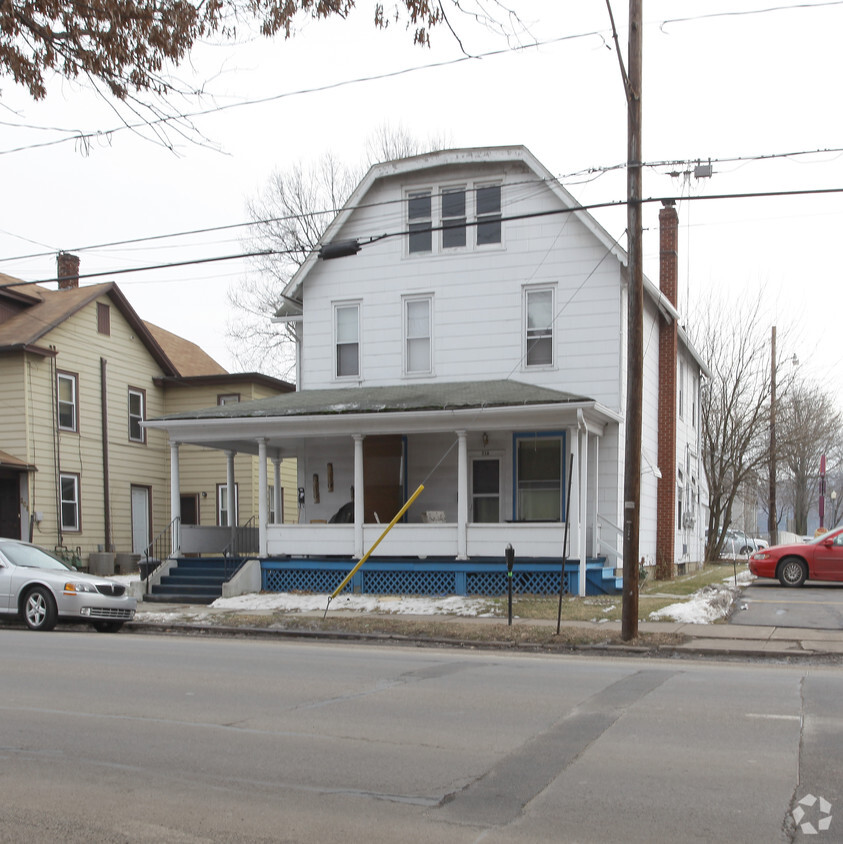 Building Photo - 214-216 W 2nd St