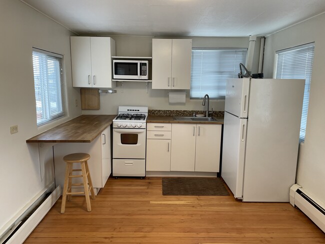 Building Photo - 624 Knox Ct