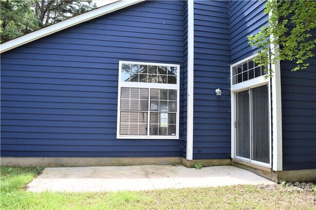 Building Photo - 2713 Stowmarket Pl