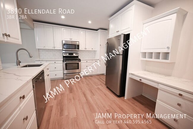 Building Photo - 3 bedroom 2 bath Ranch-Style home in Morel...