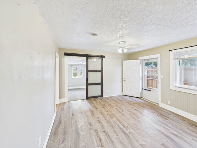 Foto del edificio - 404 S Race St