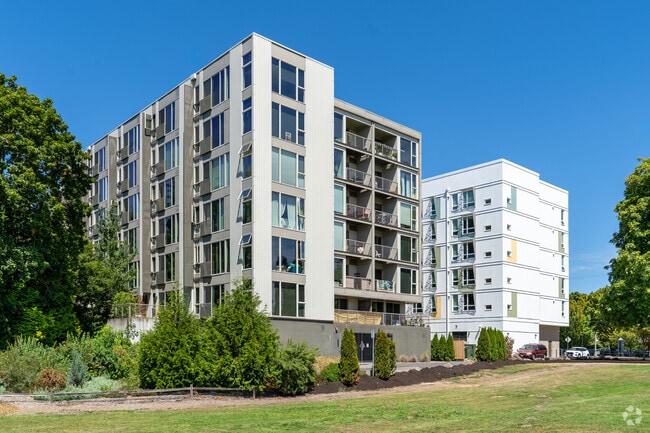 Building Photo - M Carter Commons