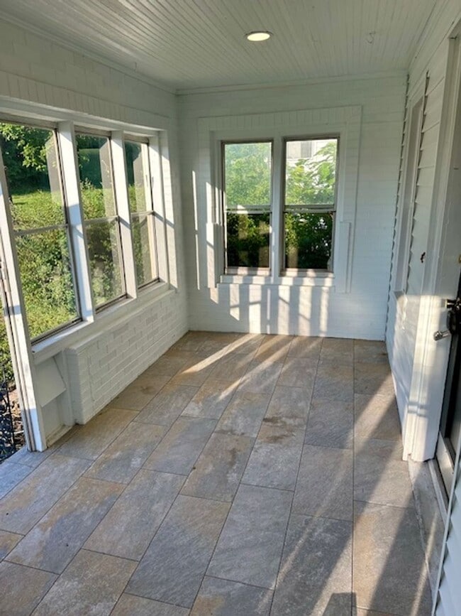 Building Photo - Coming soon , Available Aug 1st.