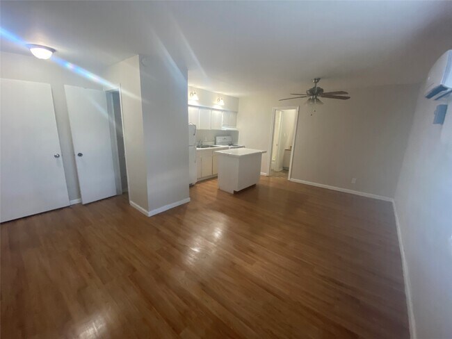 Foto del edificio - 502 W Alabama St