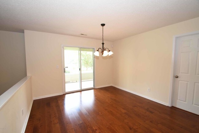 Building Photo - 523 Spring Forest Rd