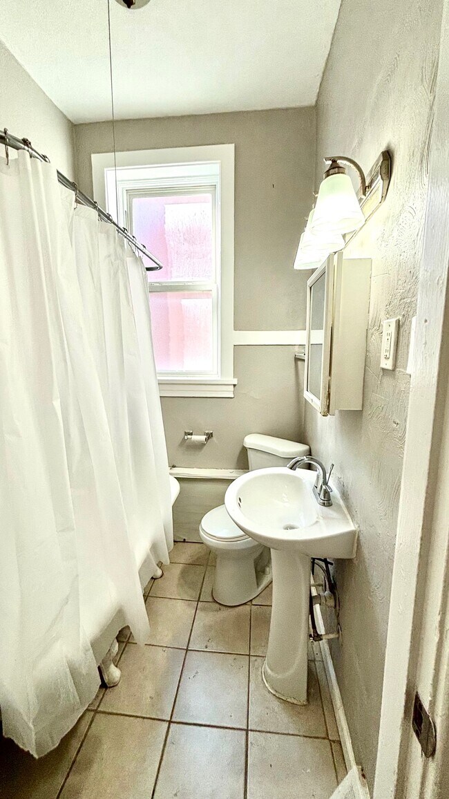 Foto del edificio - 3550 Magnolia Ave