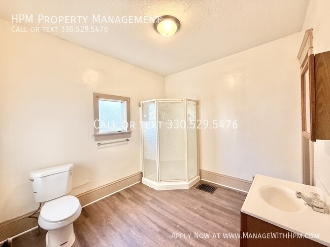 Building Photo - 2300 9th St SW