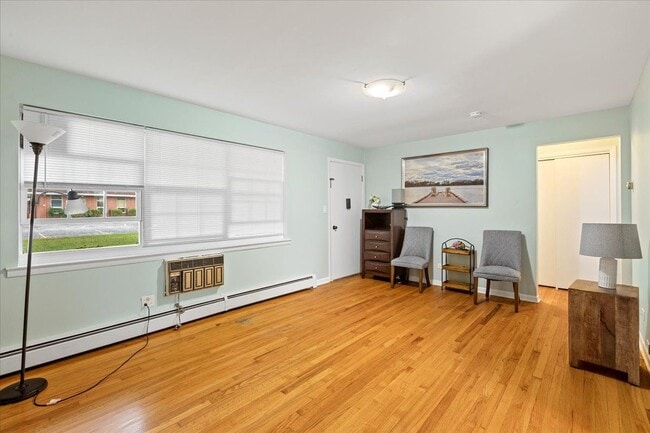 Foto del edificio - 1725 Howard Ave