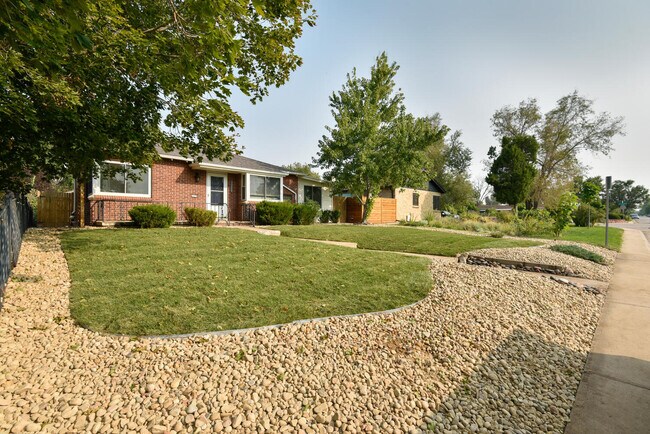 Photo - 3208 Niagara St (Denver, CO) House