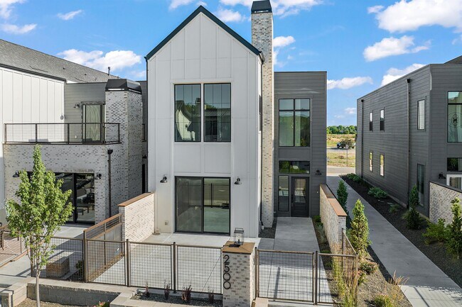 Foto del edificio - 2490 W Iron Coop St