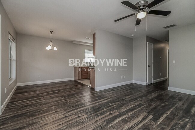 Building Photo - 1423 N Tremain St