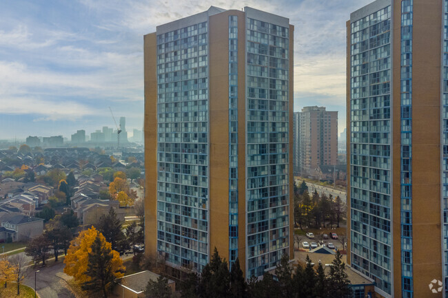 Building Photo - Trailwood Place