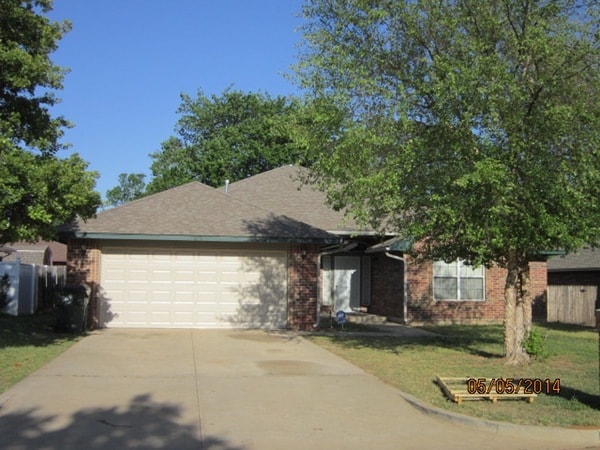 Building Photo - 413 Pinehurst drive