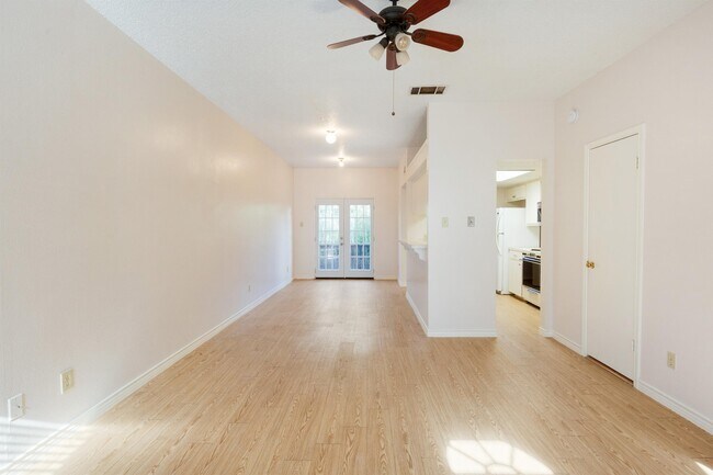 Foto del edificio - 706 W Lynn St