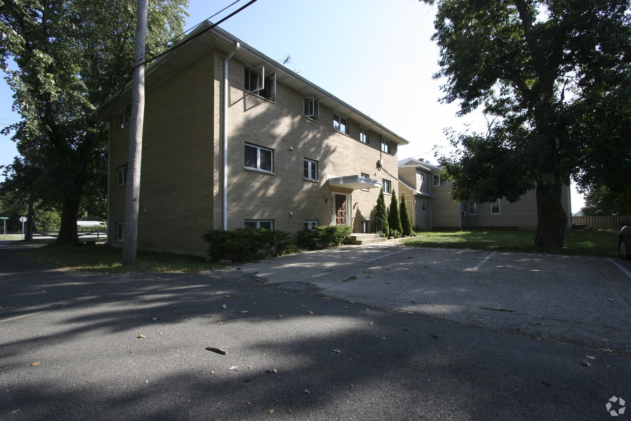 Building Photo - 1225 34th St