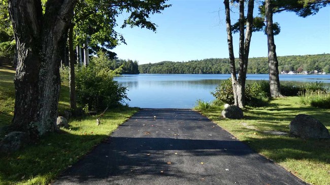 Foto del edificio - 110 Breezy Point Rd