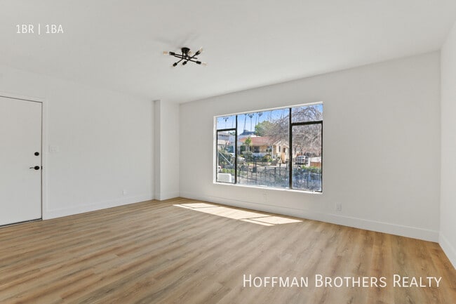 Foto del edificio - 150 S Alvarado St