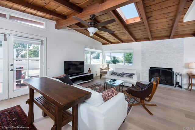 Foto del edificio - 7209 Draper Ave