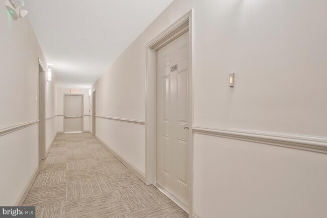 Building Photo - 2900 Shipmaster Way