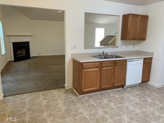 Building Photo - 95 Creek Way