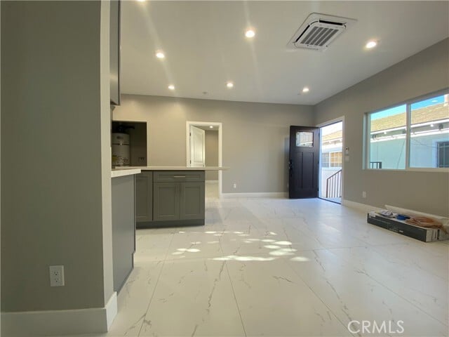 Building Photo - 15869 Las Flores St