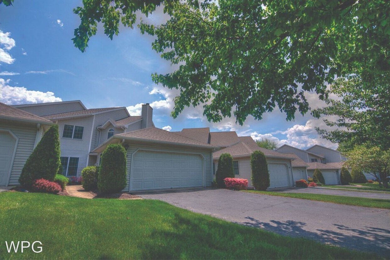 3 br, 2.5 bath House 31 Hampton Way House Rental in Montoursville