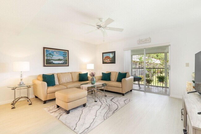 Foto del edificio - 18081 SE Country Club Dr