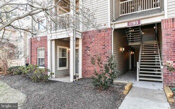 Building Photo - 1783 Jonathan Way