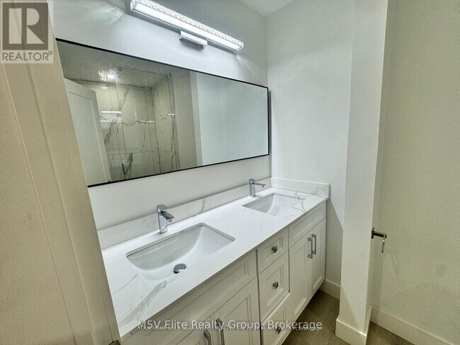 Building Photo - 3276 Victory Crescent