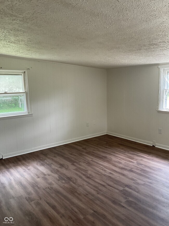 Building Photo - 835 Princeton Dr