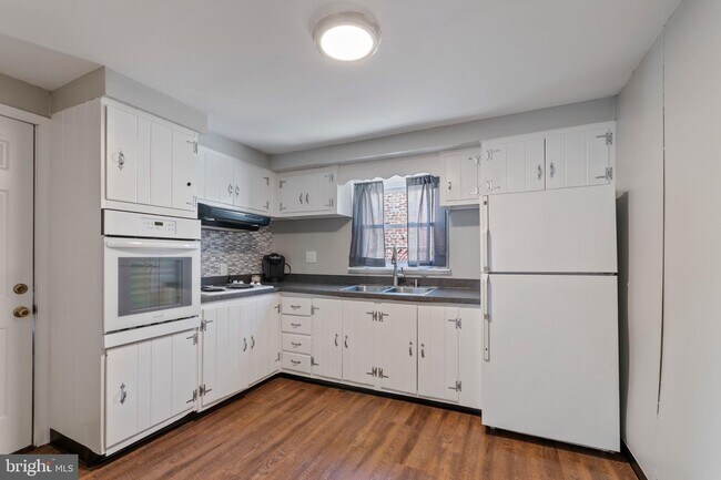 Foto del edificio - 3386 Agate St