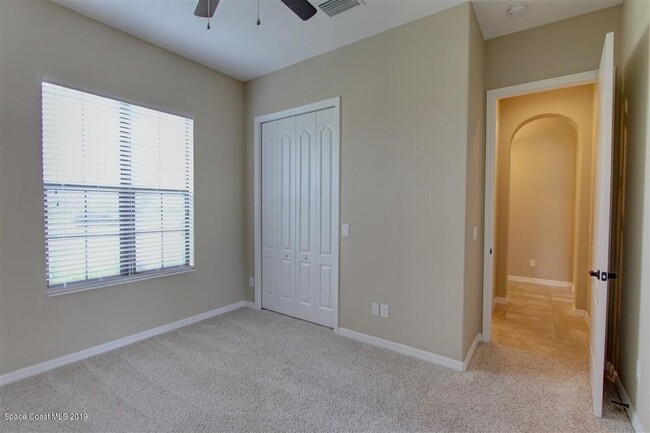 Building Photo - 8880 Napolo Dr