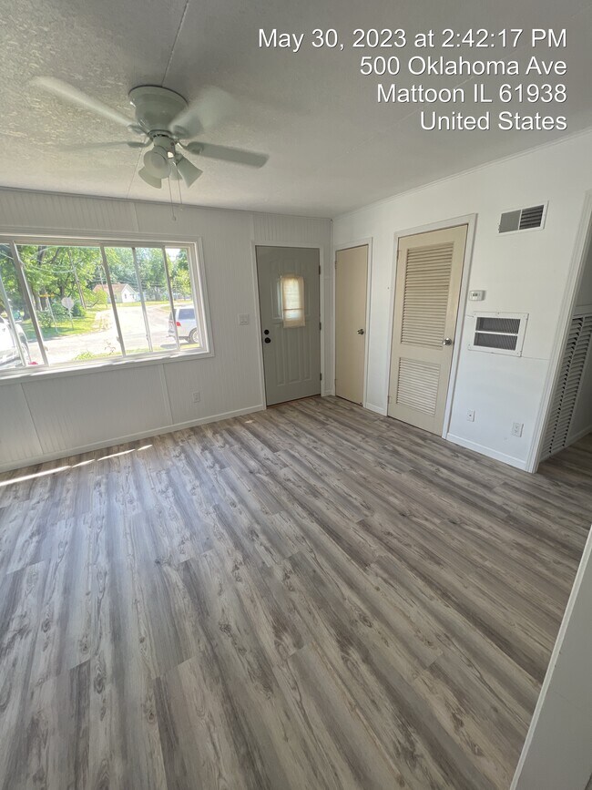 Living room - 500 Oklahoma Ave