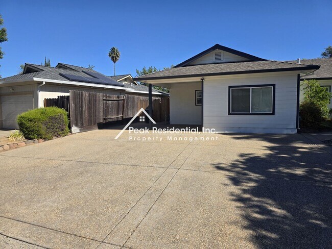 Foto del edificio - Nicely remodeled 3 bedroom in the Arden Ar...