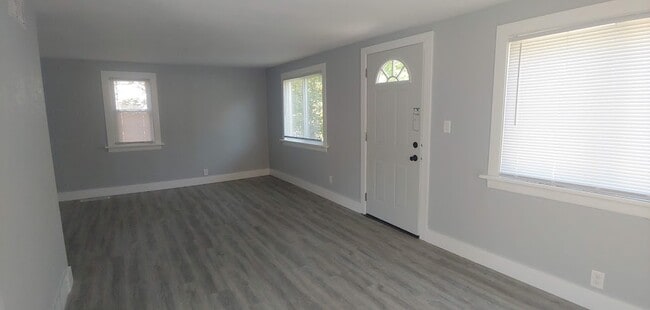 Building Photo - 6725 W Harrison Ave