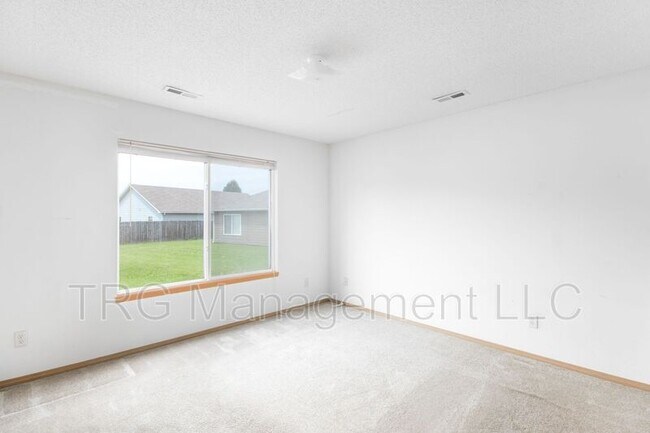 Building Photo - 2707 E Conquest St