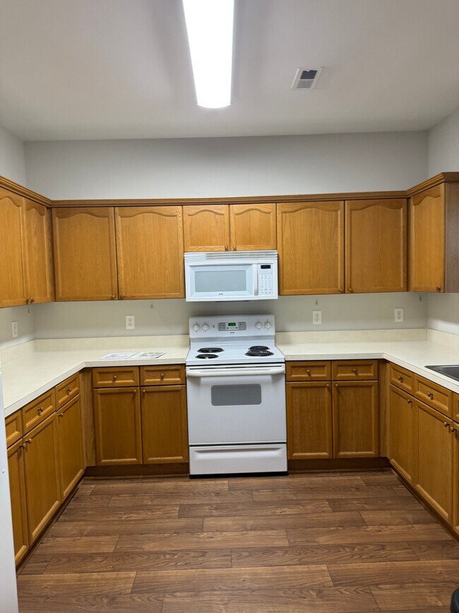 Foto del edificio - 5915 Pisgah Way