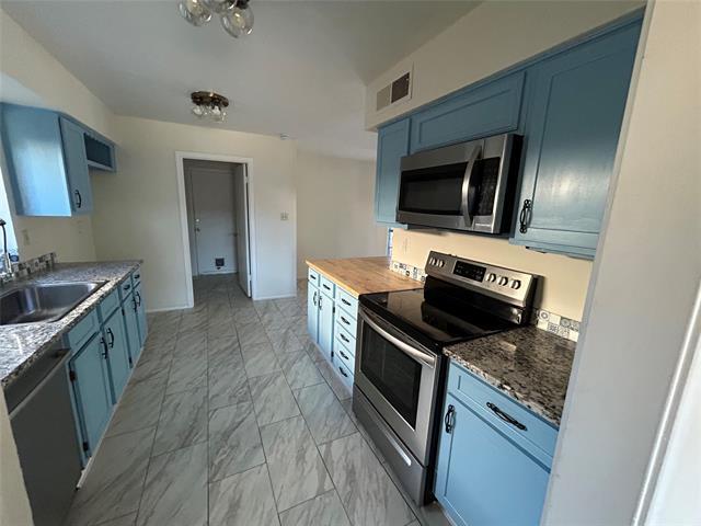 Building Photo - 1313 Heidi Dr