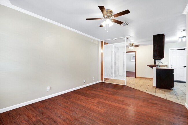 Foto del edificio - Spacious Single-Story Home with Convenient...