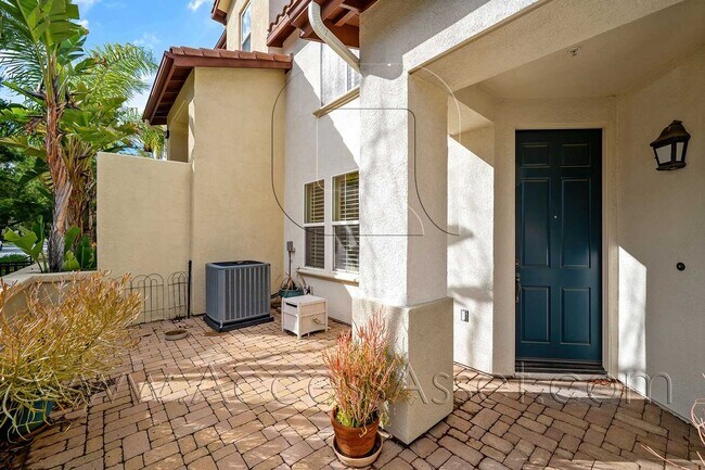 Foto del edificio - Spacious Temecula Condo in Harveston | 3 Beds, 3 Baths, Attached Garage