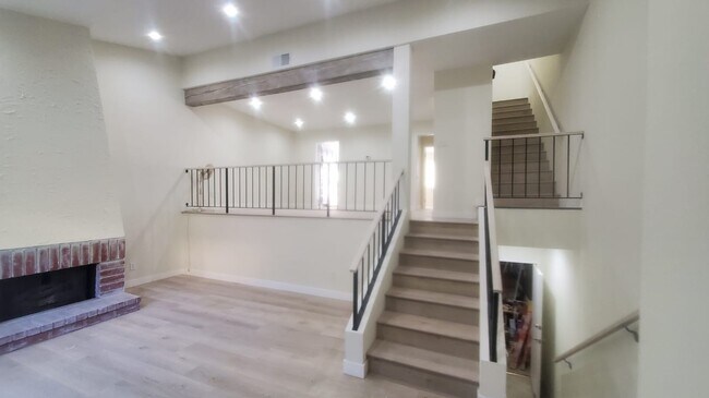 Building Photo - 9039 Van Nuys Blvd