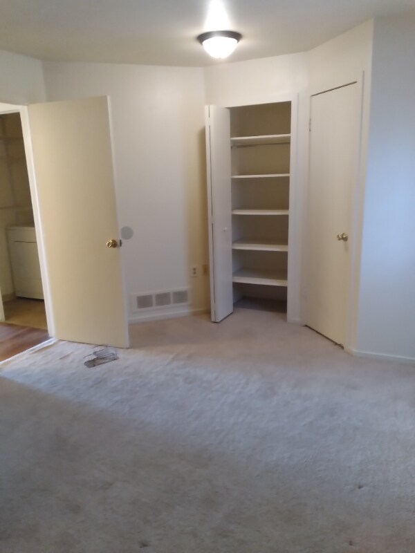 333 N Rochester Rd Unit 5, Clawson, MI 48017 Apartment for Rent in